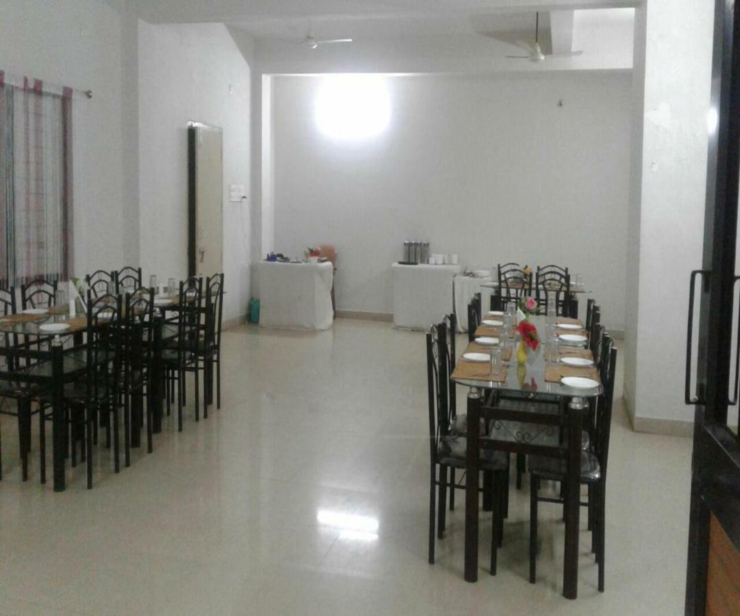 Goroomgo Shree Mandir Palace פורי מראה חיצוני תמונה